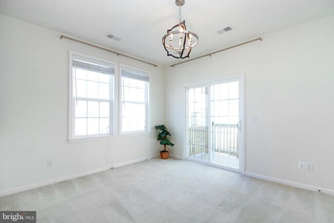Building Photo - 24620 Byrne Meadow Square