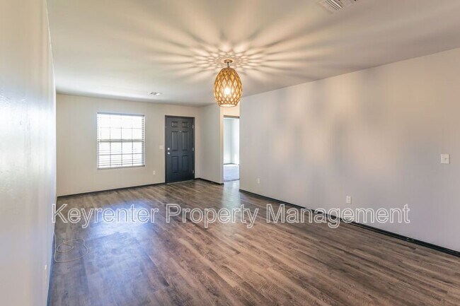 Building Photo - 1425 Sandstone Dr