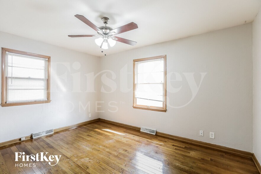 Building Photo - 8304 Hunter