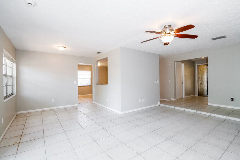 Building Photo - 3222 Las Brisas Dr