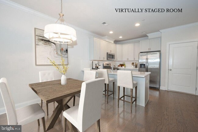 Building Photo - 220 Charles Ellis Dr