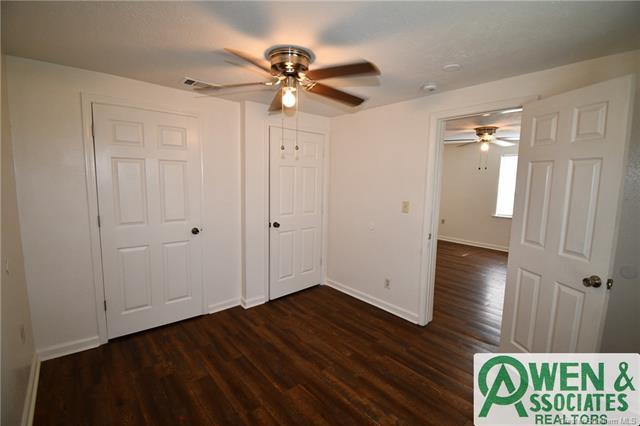 Building Photo - 807 Gulf St