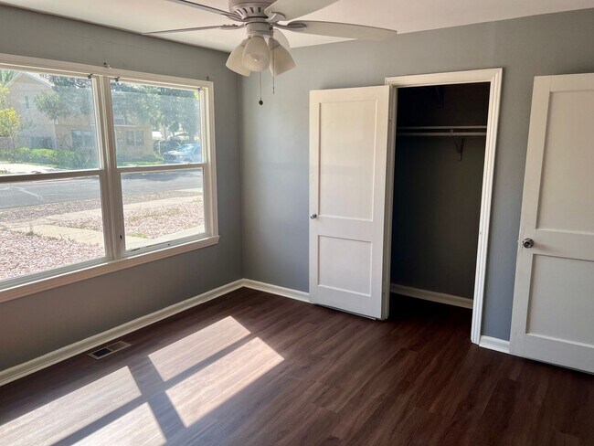 Building Photo - Adorable remodeled 2 bedroom in OLD NORTH END