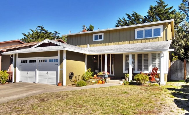 Building Photo - Beautiful 4 Bedroom Home Near Sweeney Ridge Trail