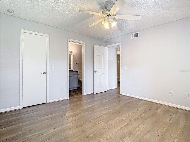 Building Photo - 5144 Conroy Rd