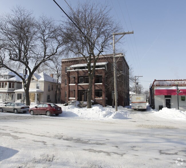 Primary Photo - 823 S 11th St