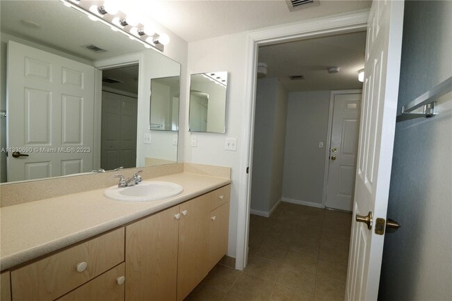 Building Photo - 3474 Cypress Trail