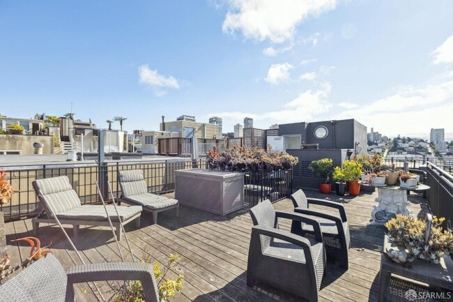 Building Photo - 1831 Grant Ave