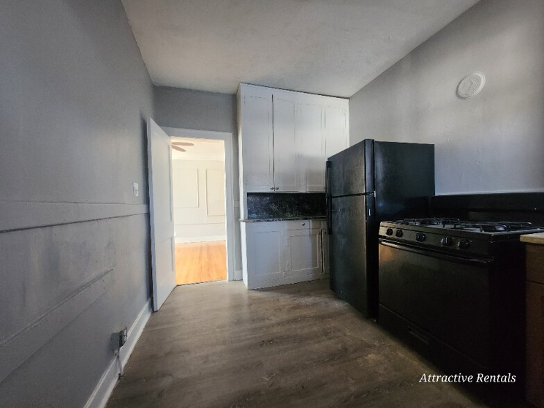 Building Photo - 37 W 14th Pl