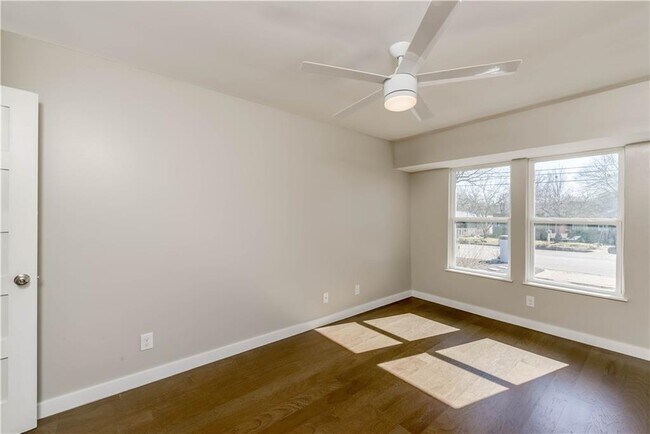 Building Photo - 4702 Bandera Rd