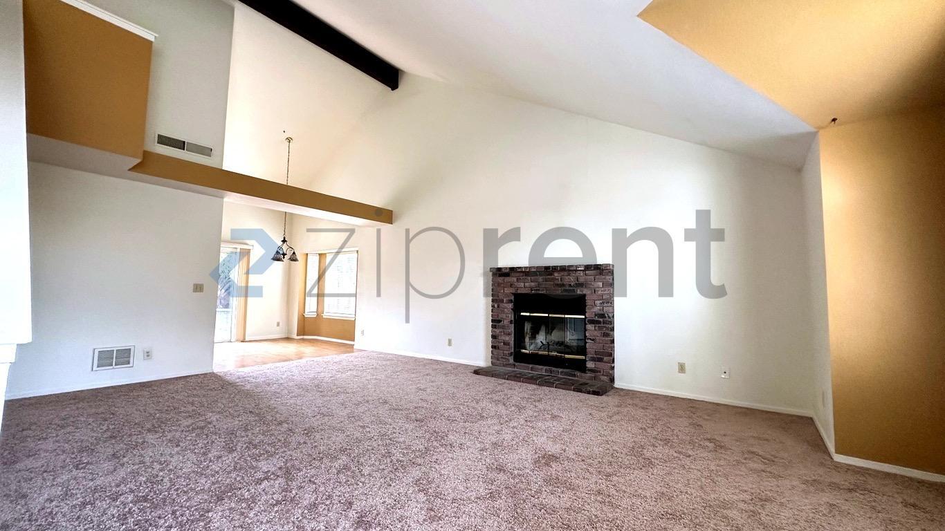 Building Photo - 9588 N Boyd Ave