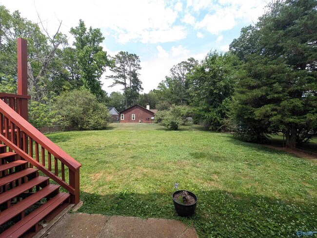 Building Photo - 1060 Sandy Springs Rd NW