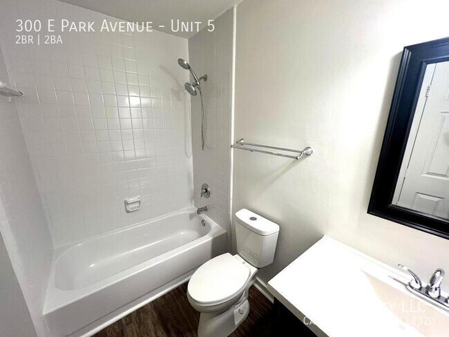 Building Photo - 300 E Park Ave