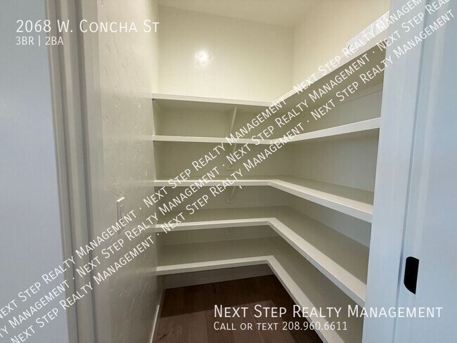 Building Photo - 2068 W Concha St