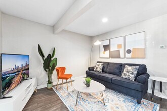 Building Photo - 2215 Town Lake Cir