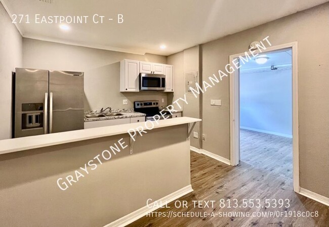 Building Photo - Spacious Half-Duplex with Modern Upgrades ...