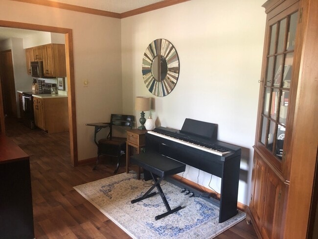 Building Photo - Spacious 3BR 2BA One-level West Knox