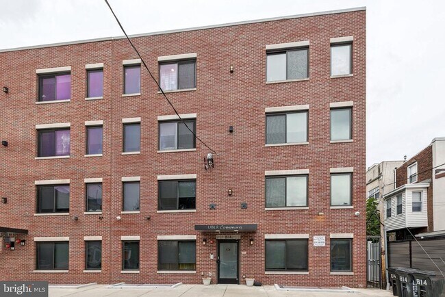 Building Photo - 814 N Uber St