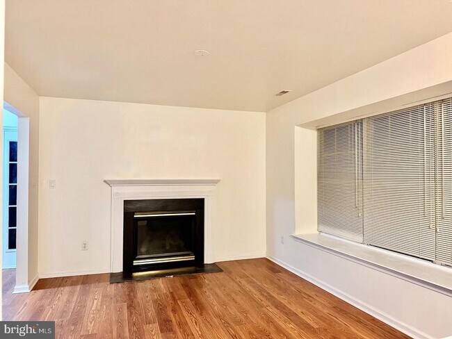 Building Photo - 2604 Delancey Way