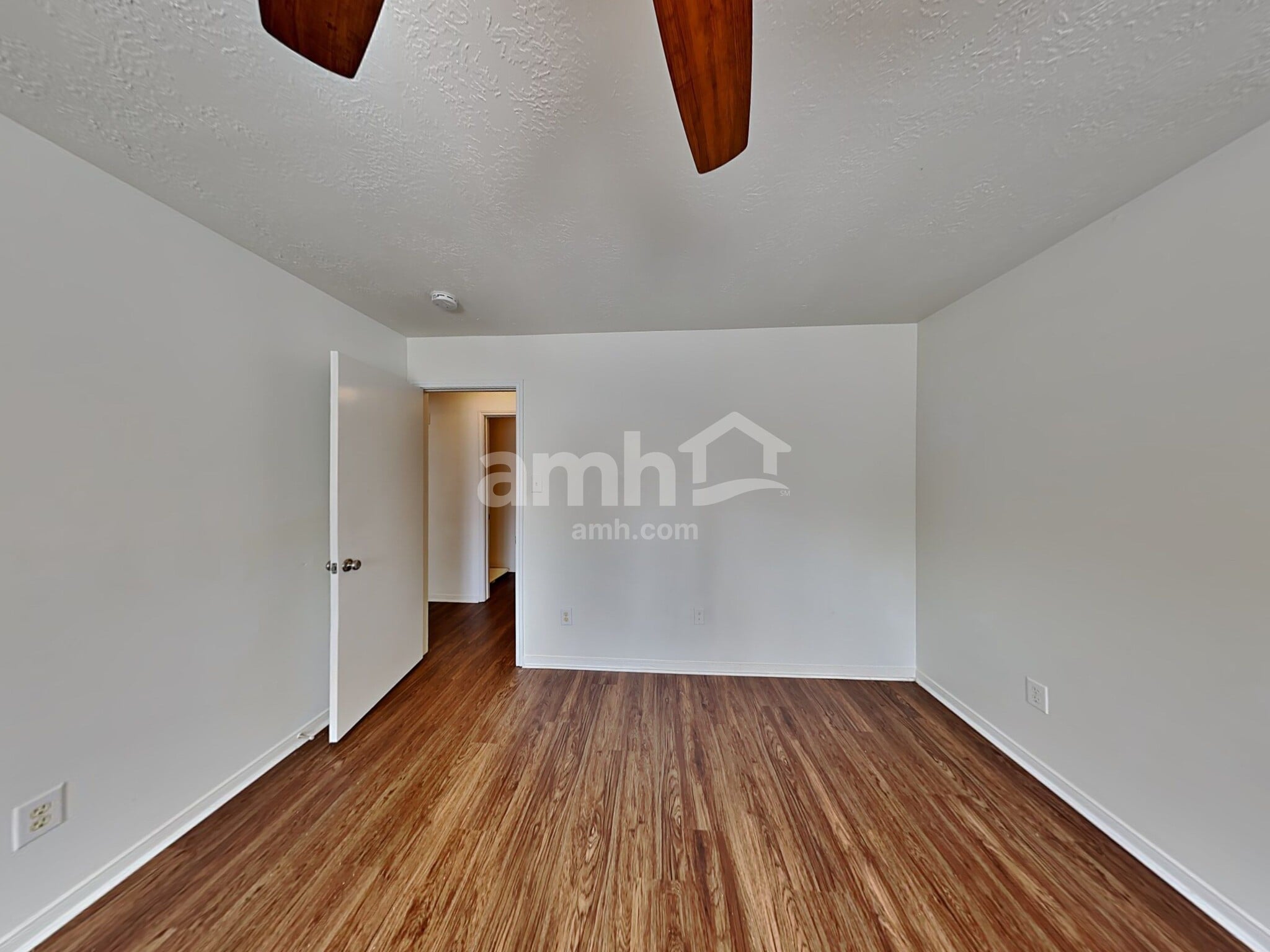 Building Photo - 5349 Yale Dr