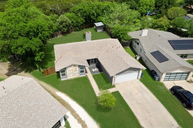 Building Photo - 606 Elderberry Cove