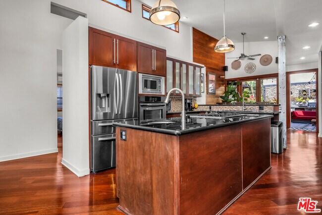 Building Photo - 4450 Campbell Dr