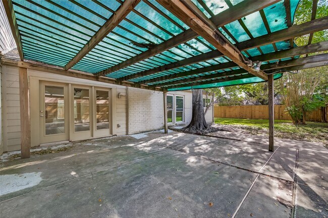 Building Photo - 11923 Briar Forest Dr