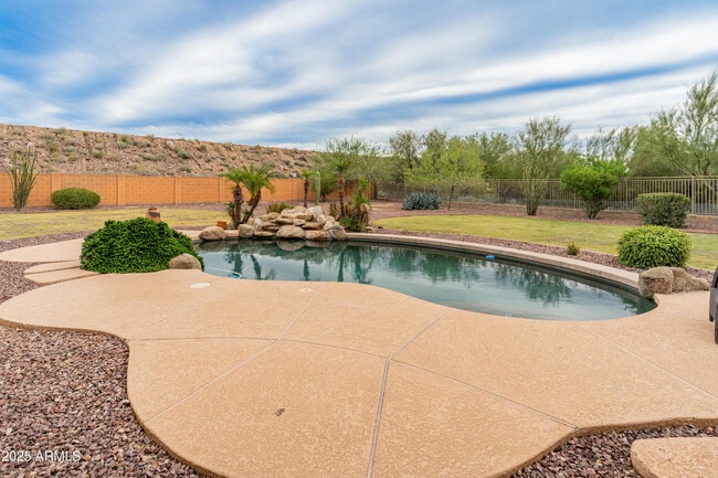 Building Photo - 29553 N 69th Ave