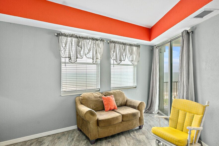 Building Photo - 110 Surfview Dr