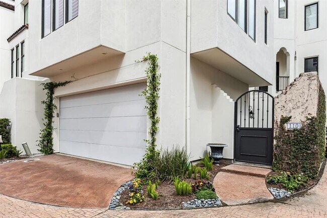 Building Photo - 110 Calle Catalina Pl