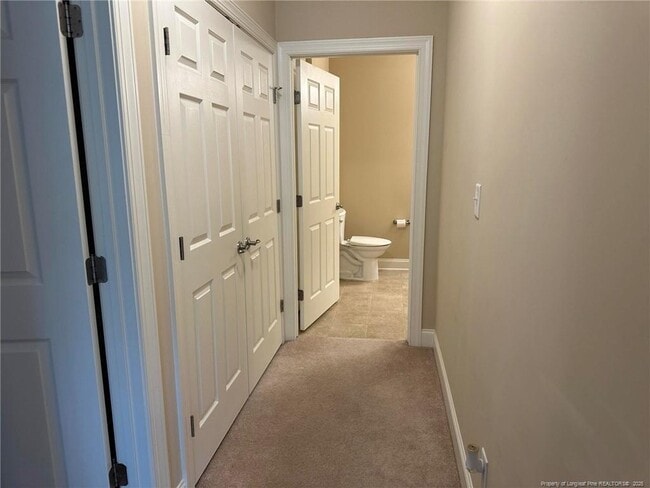 Building Photo - 158 Gallery Dr