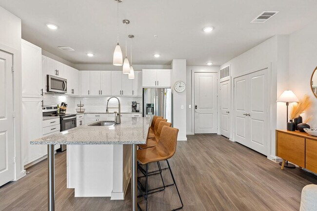 Building Photo - 5820 1/2 Cameron Road-SI FL3-ID1303393P