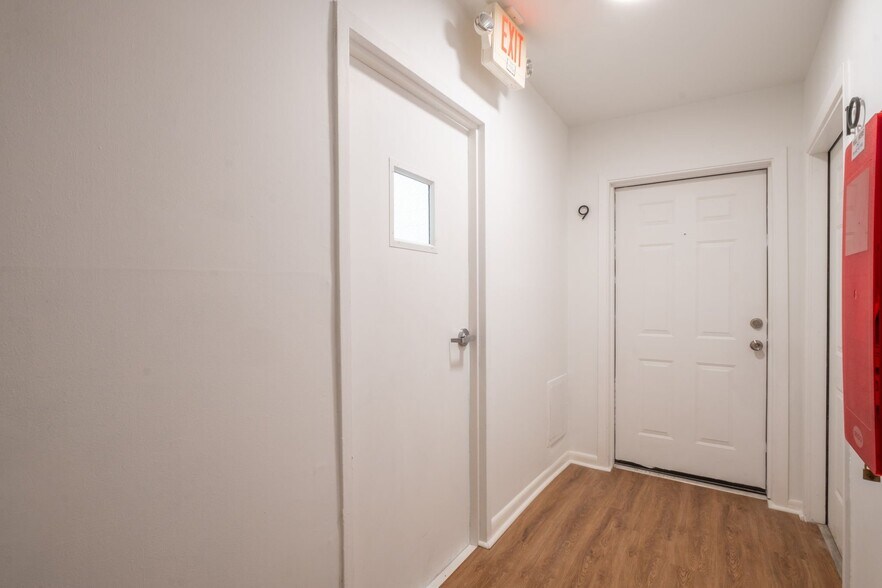 Building Photo - 1437 Lucile Ave SW