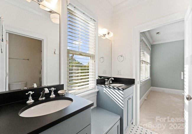 Building Photo - 3125 Pinehurst Pl