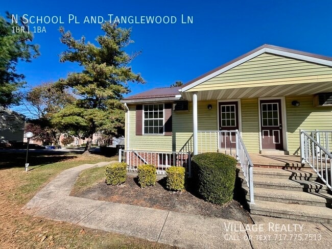 Building Photo - 335 N School Pl