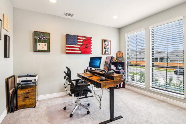 Building Photo - "Spacious 5-Bed Oasis with 4.5 Baths – You...