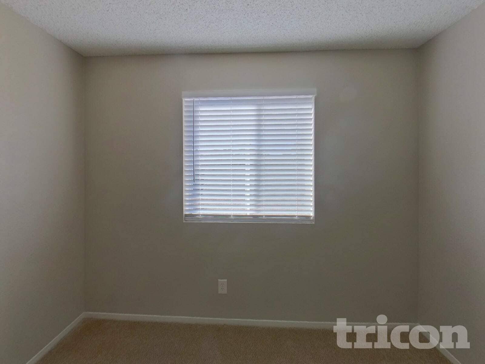 Building Photo - 1013 W Anderson Dr