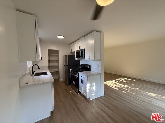Building Photo - 3707 S Canfield Ave