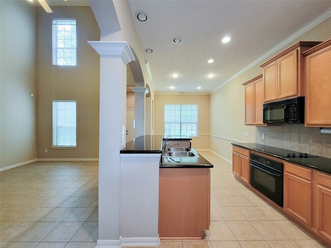 Building Photo - 206 Whispering Ridge Terrace