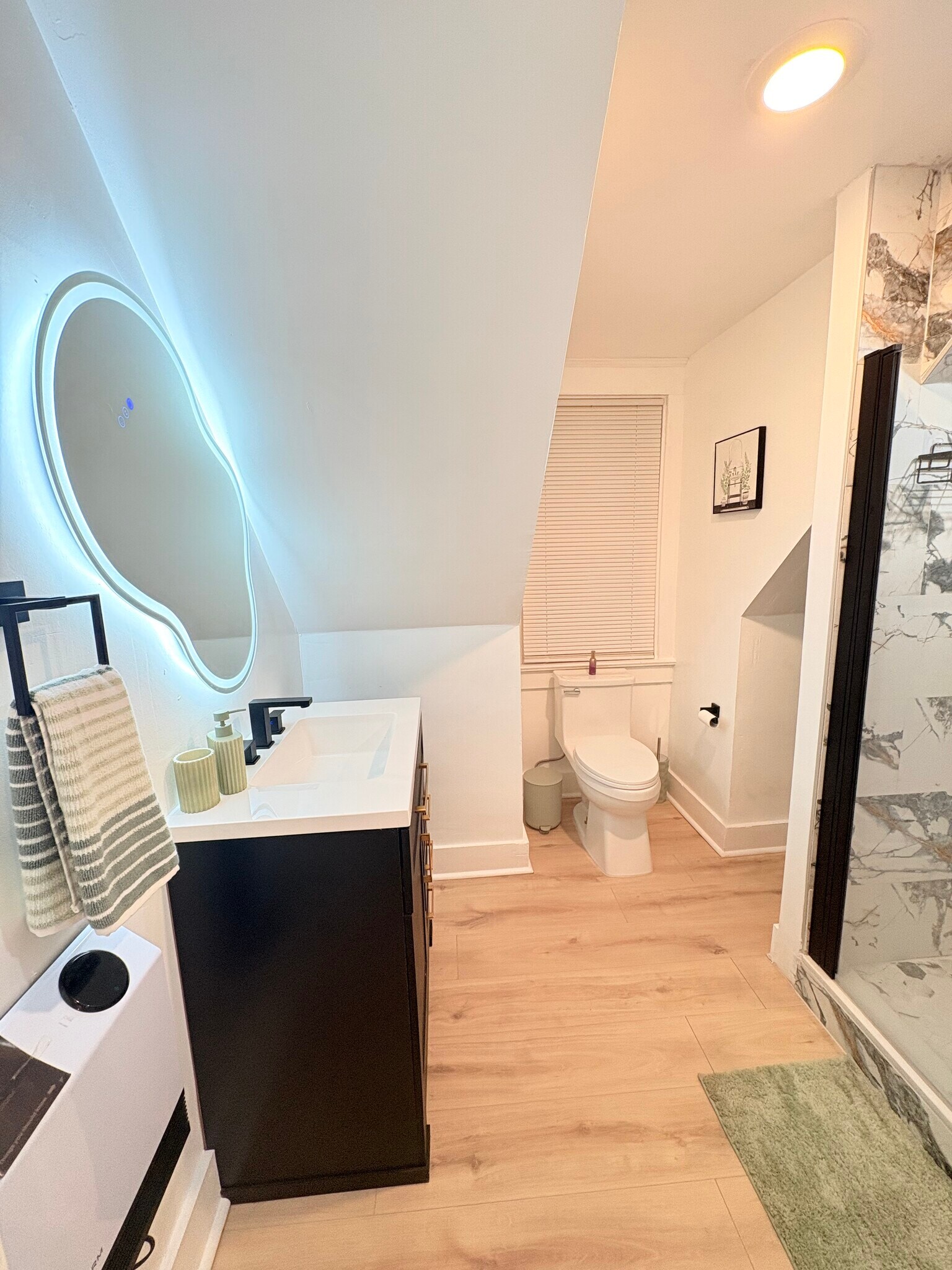 Building Photo - 1136 Wood Ave