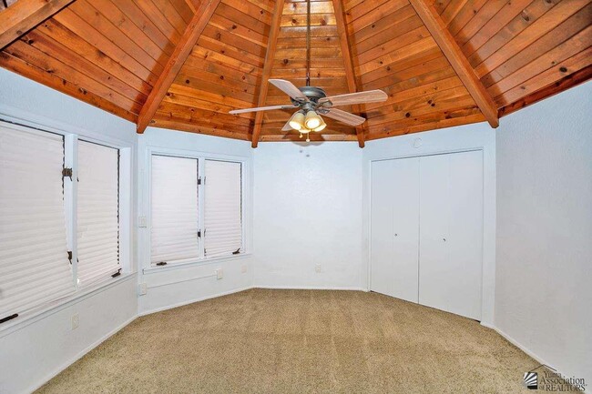 Building Photo - 2174 S Del Valle Way
