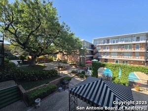 Building Photo - 8401 N New Braunfels Ave