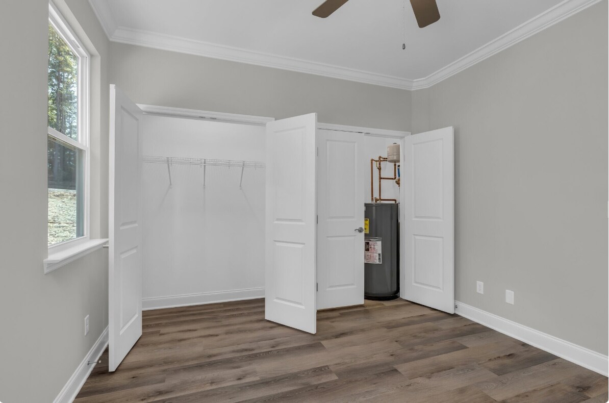 Building Photo - 102 Hogan Hts Dr