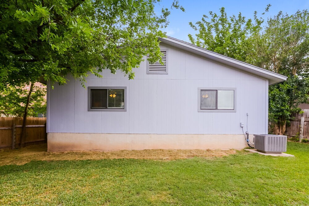 Building Photo - 9330 Arden Bend