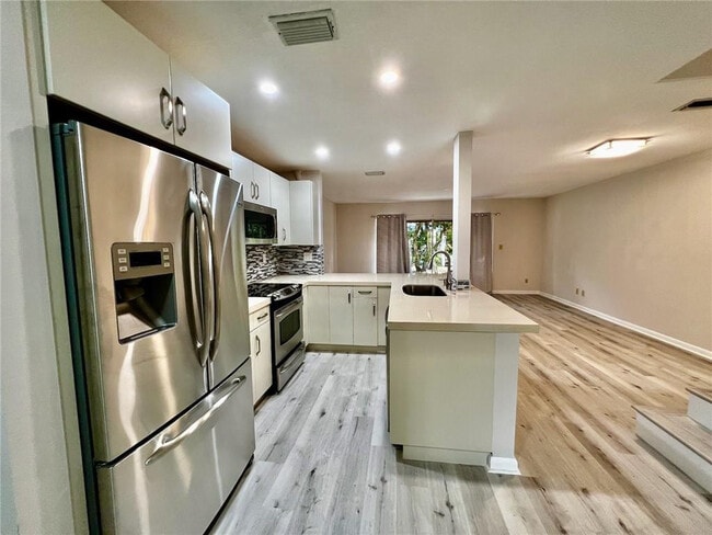 Building Photo - 21420 Tudor Dr