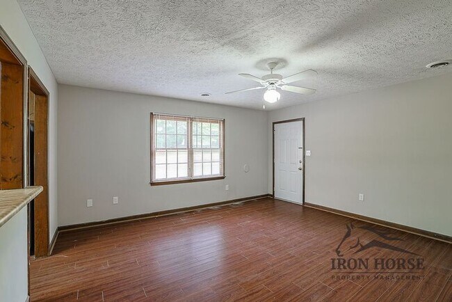 Building Photo - 229 N Burson Ave
