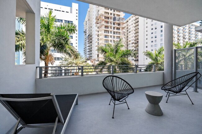 Building Photo - 6080 Collins Ave