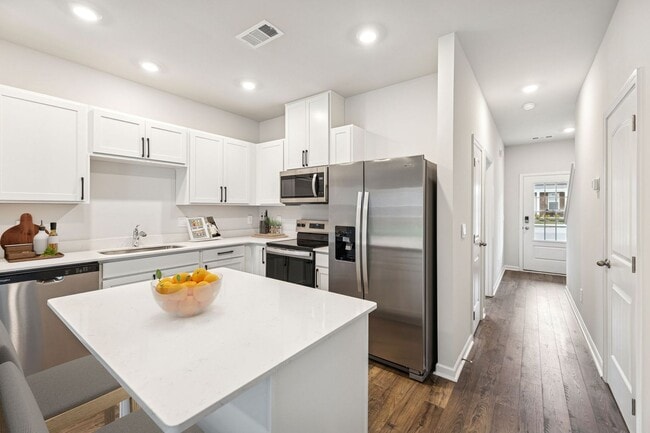 Building Photo - 1017 Keyes Pl