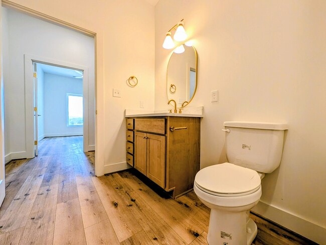 Building Photo - 5900 Fort Ave