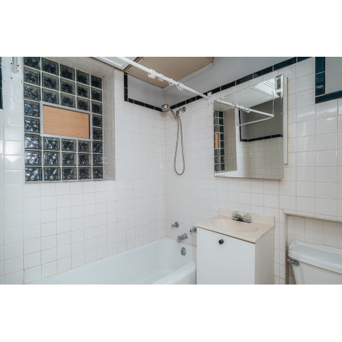 Building Photo - 1930 N Richmond St